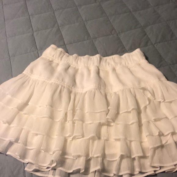 Cream ruffle skirt Clearance